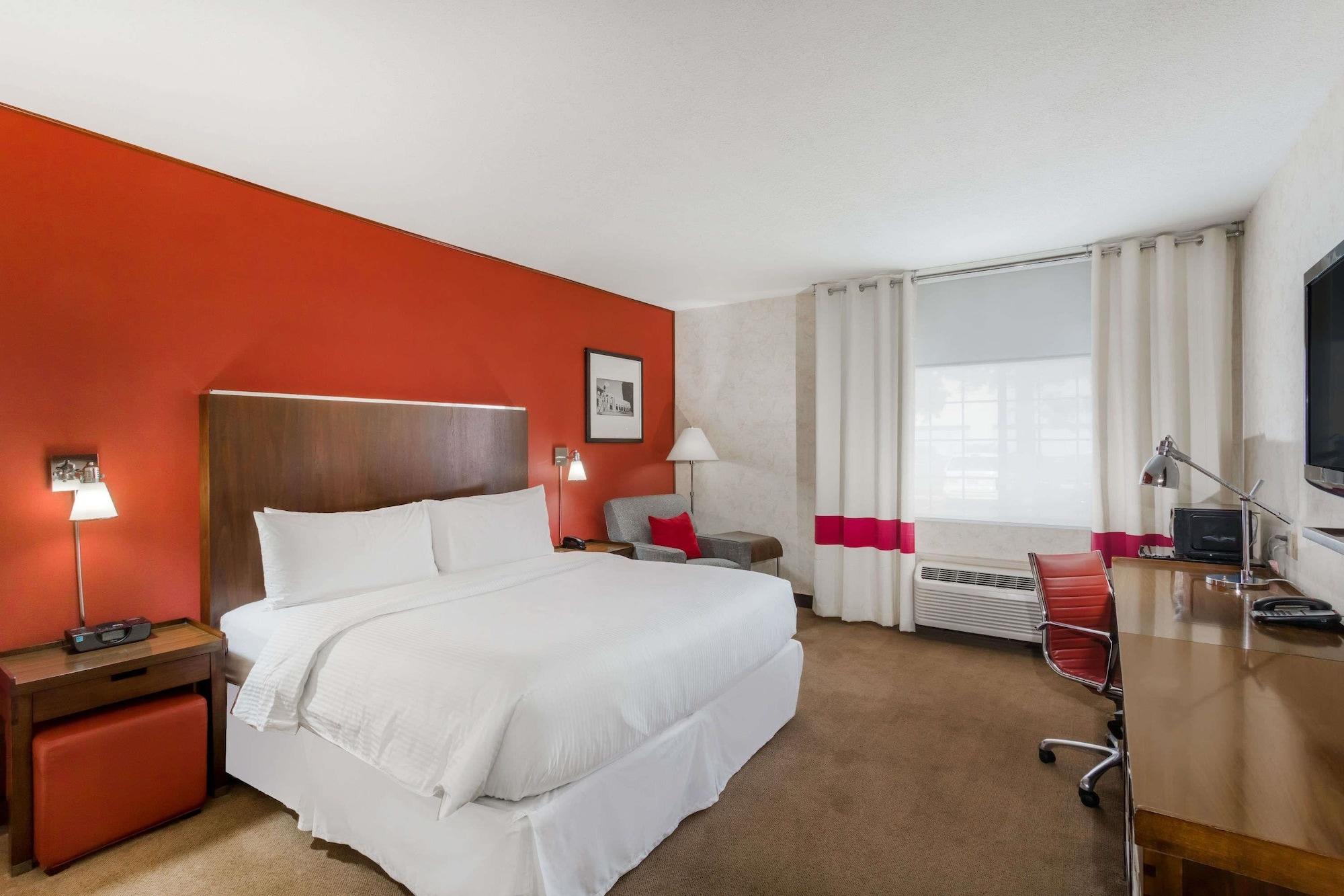 วินด์แฮม การ์เดน ซานโฮเซ ซิลิคอน แวลเลย์ Hotel ภายนอก รูปภาพ